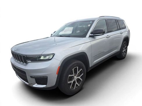 Used 2023 Jeep Grand Cherokee L Limited w/ Luxury Tech Group II AWD/4WD image 1