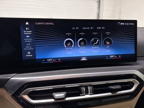 Used 2024 BMW 330i xDrive Sedan w/ Convenience Package image 26