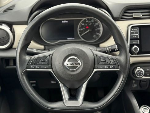 Used 2020 Nissan Versa SV image 27