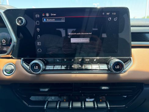 Used 2024 GMC Canyon AT4 w/ Canyon Safety Plus Package AWD/4WD image 12