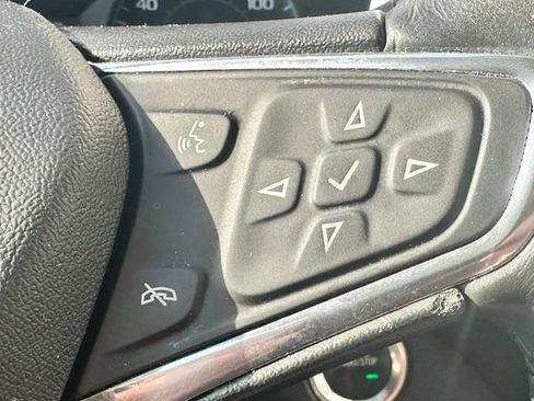 Used 2018 Chevrolet Equinox LT AWD/4WD image 12