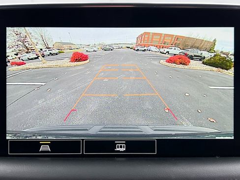 Used 2021 Chevrolet Suburban Z71 image 5