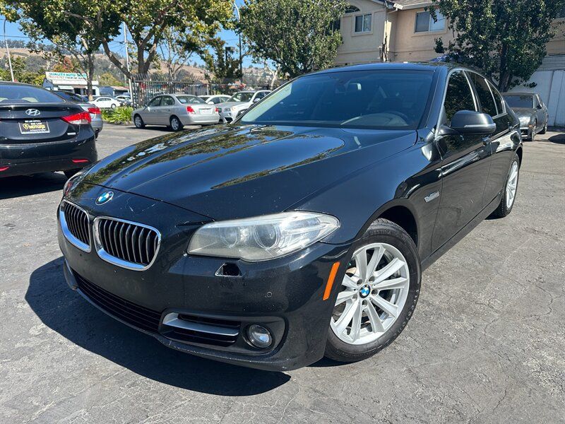 Used 2015 BMW 528i xDrive Sedan AWD/4WD image 1