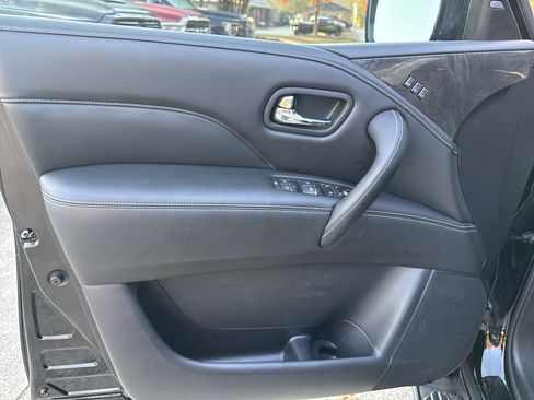 Used 2022 INFINITI QX80 Luxe w/ Cargo Package image 10