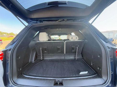 Used 2022 Chevrolet Traverse LS w/ LPO, Floor Liner Package image 23