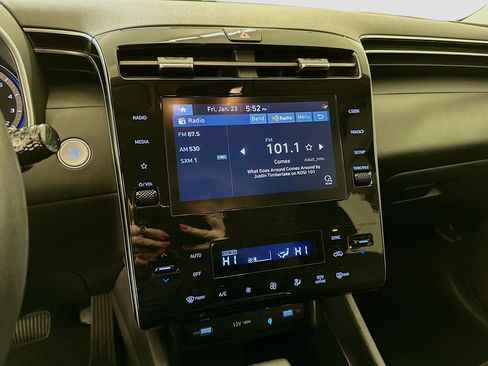 Used 2024 Hyundai Tucson SEL image 25