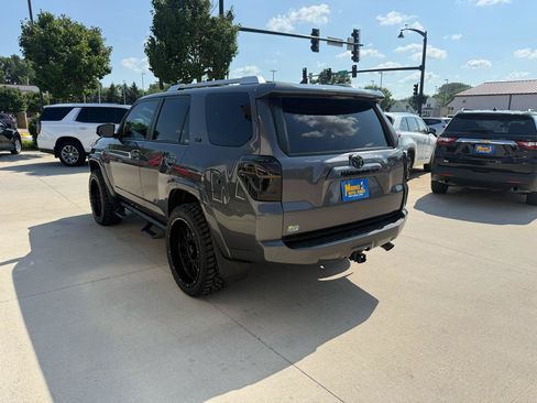 Used 2014 Toyota 4Runner SR5 Premium w/ Convenience Package AWD/4WD image 4