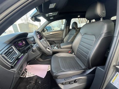 Certified 2025 Volkswagen Atlas Cross Sport SEL R-Line image 11