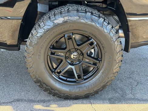 Used 2022 RAM 1500 Big Horn AWD/4WD image 10