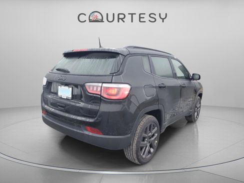 New 2026 Jeep Compass Latitude AWD/4WD image 4