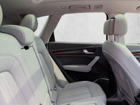 Used 2018 Audi Q5 2.0T Premium Plus AWD/4WD image 21