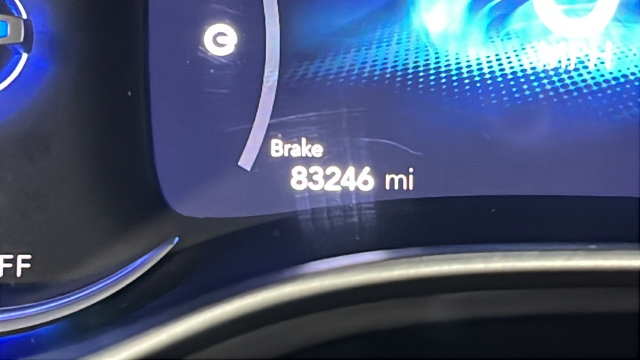 Used 2024 Chrysler Pacifica Limited FWD image 10