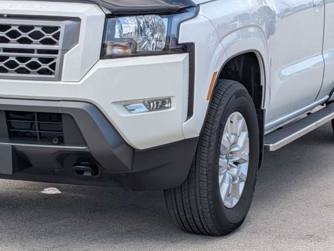 Used 2024 Nissan Frontier SV w/ SV Convenience Package AWD/4WD image 11