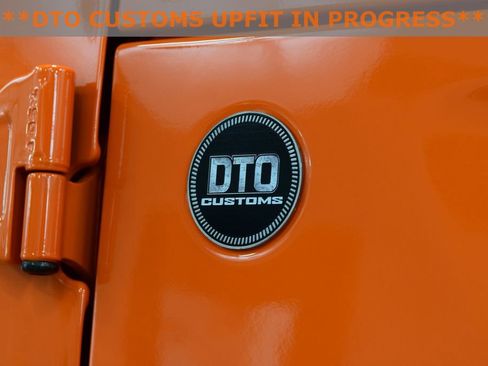 Used 2025 Jeep Wrangler Sport image 15