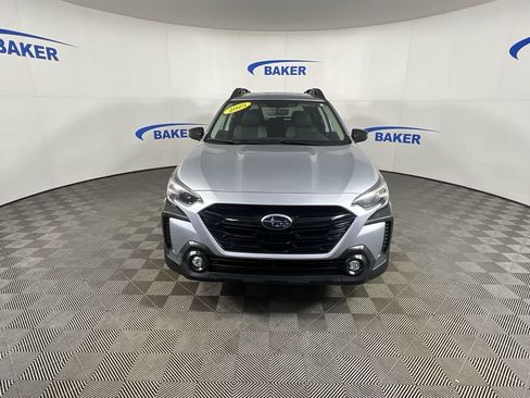 Used 2025 Subaru Outback Onyx Edition AWD/4WD image 3