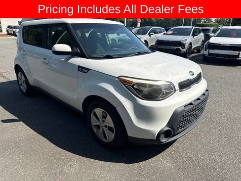 Used 2015 Kia Soul FWD image 1