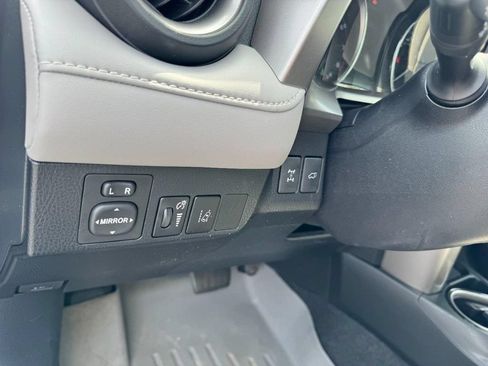 Used 2018 Toyota RAV4 Limited w/ Advanced Technology Package AWD/4WD image 17