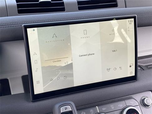 Used 2023 Land Rover Defender 130 SE image 21