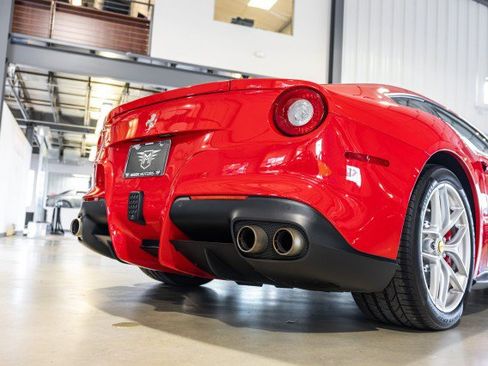 Used 2017 Ferrari F12 Berlinetta RWD image 20