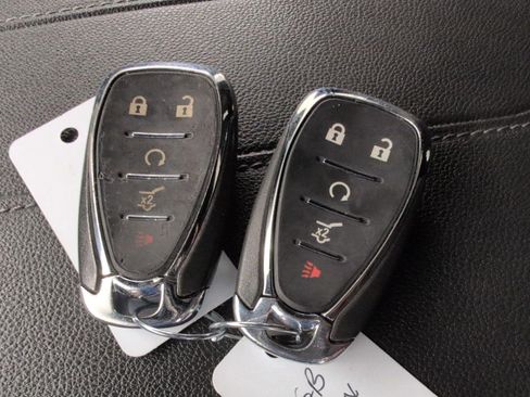 Used 2023 Chevrolet Traverse LT w/ LPO, Floor Liner Package AWD/4WD image 28