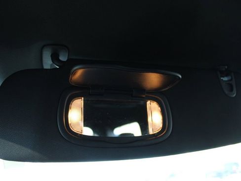 Used 2018 Chrysler Pacifica Touring-L w/ Premium Audio Group image 49