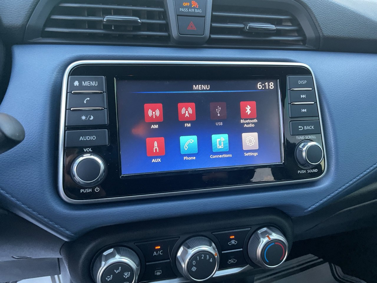 Used 2025 Nissan Versa SV w/ Trunk Package FWD image 27