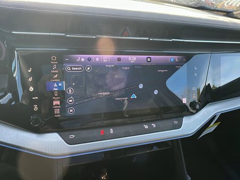 Used 2024 Jeep Wagoneer Launch Edition image 32