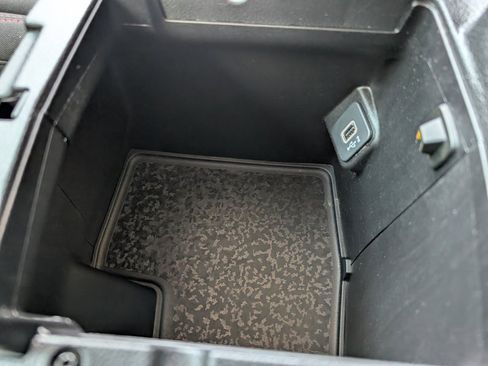 Used 2022 Jeep Wrangler Unlimited Rubicon image 33