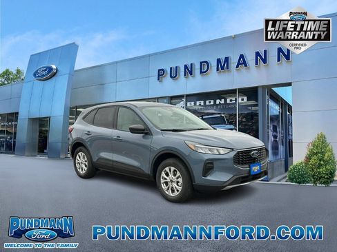 New 2026 Ford Escape Active w/ Cold Weather Package AWD/4WD image 1