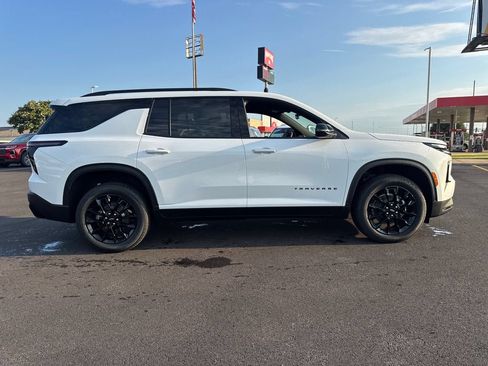 New 2026 Chevrolet Traverse LT w/ Midnight/Sport Edition FWD image 8