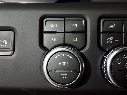 New 2026 GMC Sierra 2500 Denali Ultimate AWD/4WD image 15