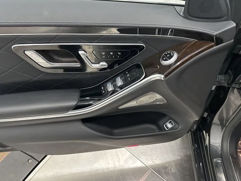 Used 2022 Mercedes-Benz S 580 4MATIC Sedan image 11