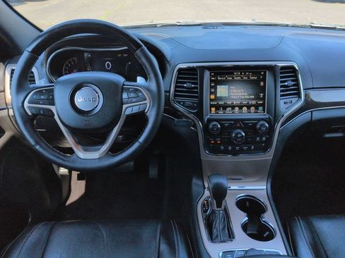 Used 2016 Jeep Grand Cherokee Overland AWD/4WD image 23