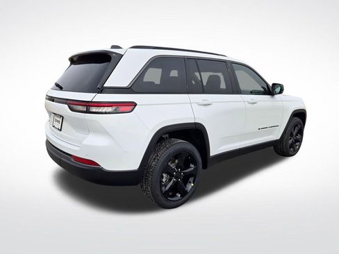 New 2026 Jeep Grand Cherokee Limited w/ Limited Altitude Package AWD/4WD image 3