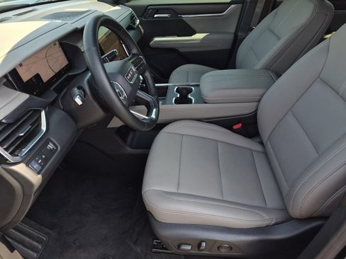 Used 2026 GMC Acadia Elevation w/ Elevation Premium Package FWD image 35