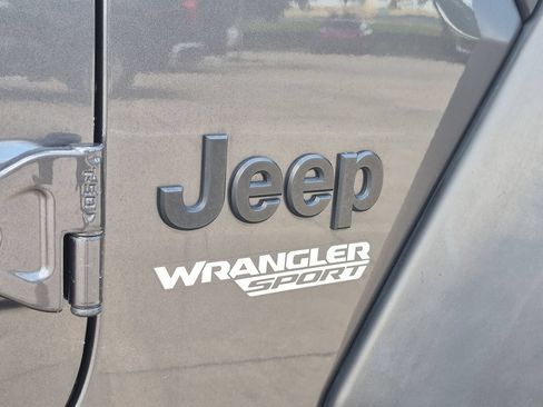 Used 2021 Jeep Wrangler Sport AWD/4WD image 5