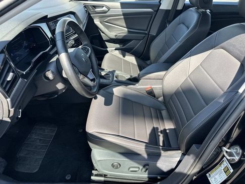 Used 2024 Volkswagen Jetta SE FWD image 19