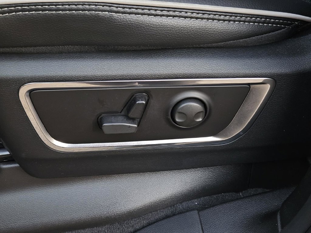 Used 2026 RAM 1500 Laramie w/ Night Edition AWD/4WD image 13