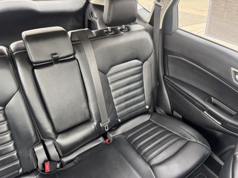 Certified 2024 Ford Edge SEL w/ Convenience Package AWD/4WD image 15