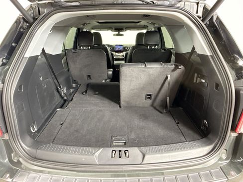 Used 2023 Ford Explorer XLT w/ Equipment Group 202A RWD image 23