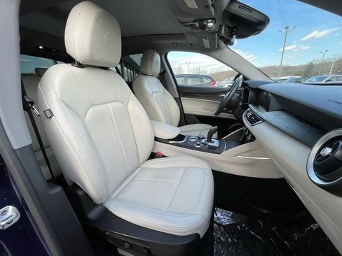 Used 2020 Alfa Romeo Stelvio Sprint w/ Nero Edizione image 30