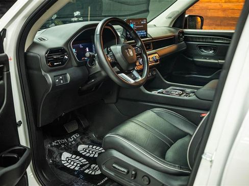Used 2023 Honda Pilot Elite image 9
