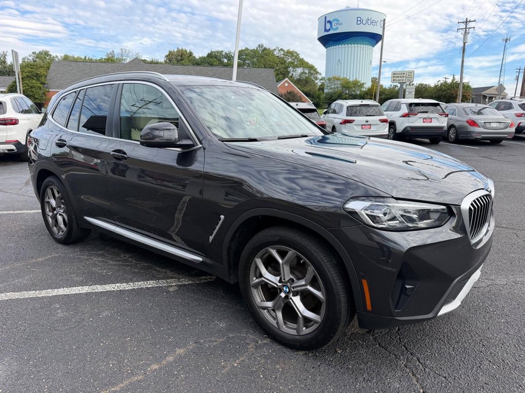 Used 2023 BMW X3 xDrive30i w/ Premium Package AWD/4WD image 4