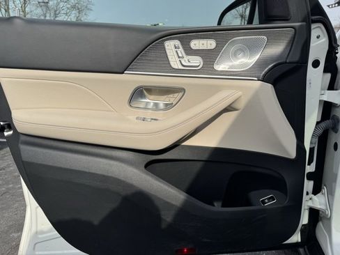 Certified 2022 Mercedes-Benz GLS 450 4MATIC image 18