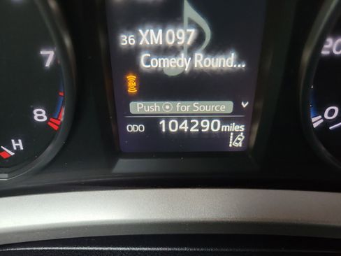 Used 2017 Toyota RAV4 XLE w/ Carpet Mat Package image 29