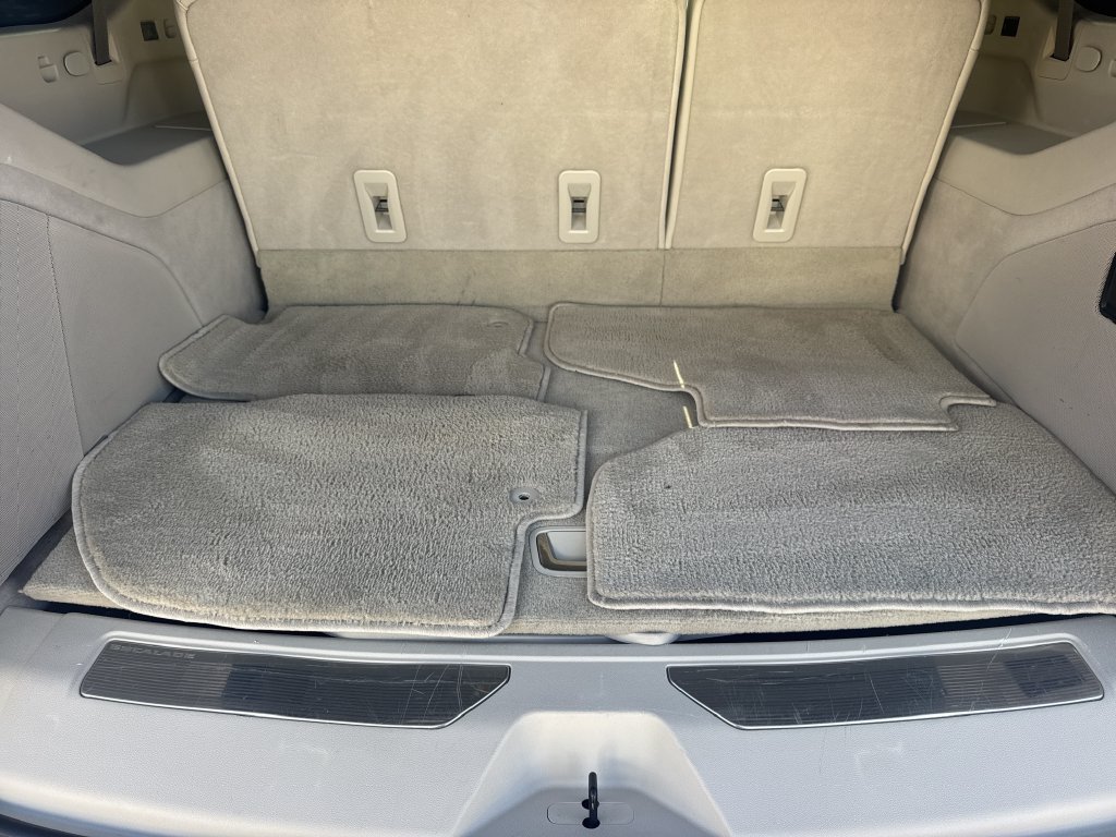 Used 2021 Cadillac Escalade ESV Sport Platinum AWD/4WD image 18