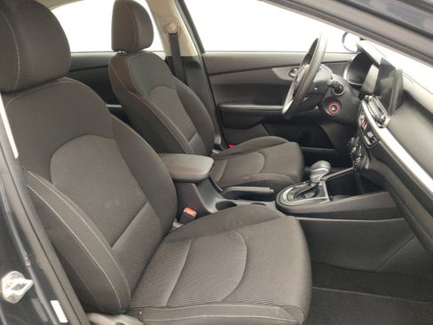 Used 2021 Kia Forte LXS FWD image 21