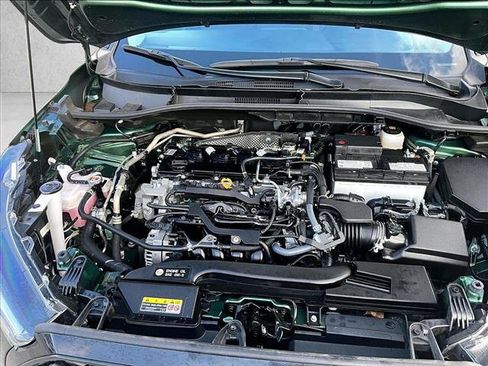 Used 2025 Toyota Corolla Cross LE FWD image 11