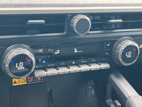 Used 2025 Toyota Tacoma 4x4 Double Cab Hybrid image 20
