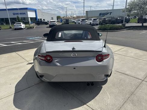 New 2026 MAZDA MX-5 Miata Club w/ Weather Package RWD image 6
